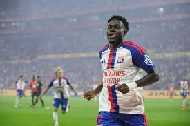 Exploiting Inefficiencies in the Over/Under Market via High-Efficiency, Low-Volume Ligue 1 Scorers